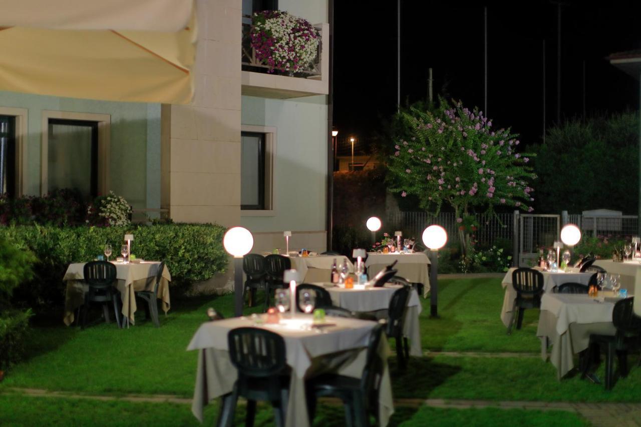 Hotel Eden Valeggio sul Mincio Buitenkant foto