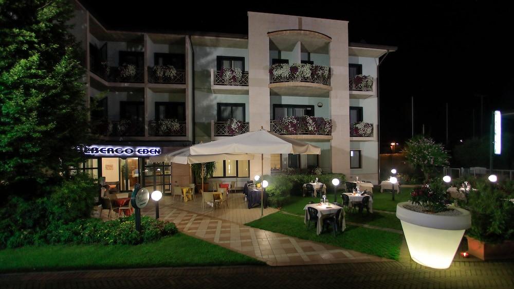 Hotel Eden Valeggio sul Mincio Buitenkant foto