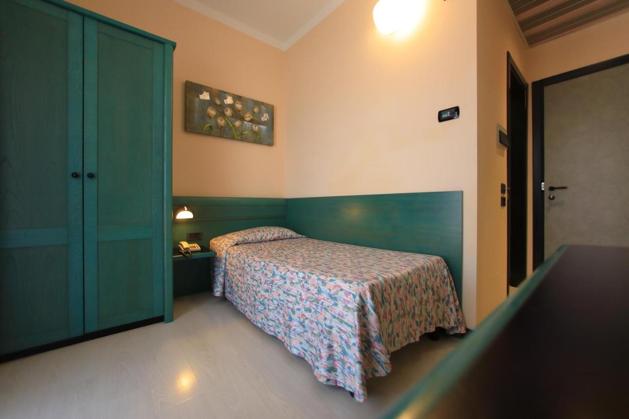 Hotel Eden Valeggio sul Mincio Buitenkant foto