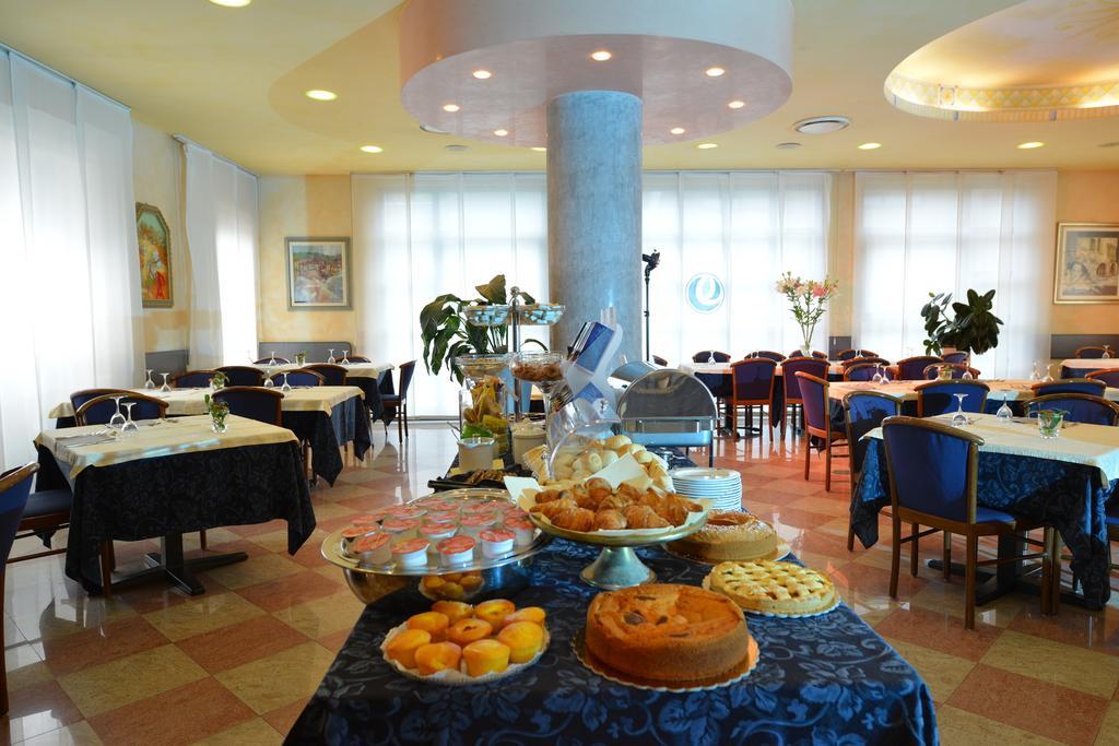 Hotel Eden Valeggio sul Mincio Buitenkant foto